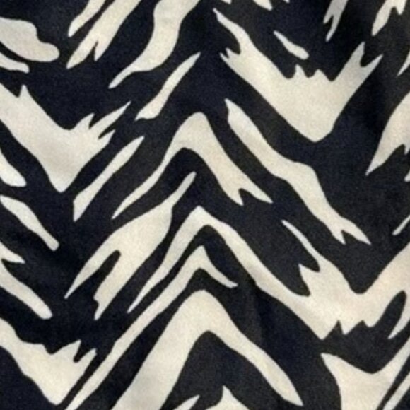 Kona Sol Black Cream Tankini Top Racerback Swimsuit Size Med EUC M-100 - Picture 2 of 2